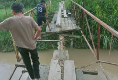 Jembatan Gantung Jebol Sejak Lama