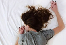 Menyalakan Layar Sebelum Tidur Bisa Sebabkan Gangguan Tidur