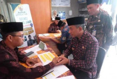 Wakil Bupati Jun Mahir Tunaikan Zakat di BAZNAS Muaro Jambi, Ajak ASN Bayar Zakat di BAZNAS Muaro Jambi 