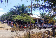 Warga dari Tiga Dusun Blokir Jalan 