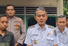 Wakil Bupati Berikan Bantuan Korban Pohon Tumbang 