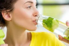  4 Minuman Detox Bantu Membersihkan Kulit dari Dalam