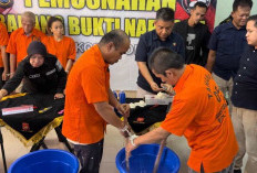 Ditresnarkoba Polda Jambi Musnahkan Sabu Senilai Rp 5,3 Miliar, Samankan 5 Orang Tersangka 