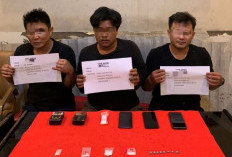 Nekat! Pengedar Narkoba di Jambi Panjat Plafon Kamar Mandi Saat Digerebek Polisi, Gagal Kabur