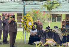 Kejati Jambi Gelar Penghormatan Terakhir untuk Almarhum Bambang Supriyanto, Kajari Tanjung Jabung Timur 
