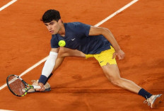 Carlos Alcaraz Menjadi Petenis Termuda yang Raih Gelar Grand Slam di Roland Garros