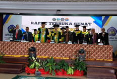 52 Mahasiswa dan Mahasiswi Jurusan Manajemen dan Akuntansi STIE Jambi Diwisuda