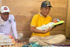 Sekda Merangin Dampingi TPPS Salurkan PMT dan Pantau Bumil KEK di Desa Langling