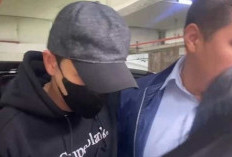 Jonathan Frizzy Sulit Berjalan Saat Jalani Wajib Lapor