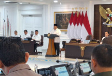 Prabowo Bantah Jadi Presiden Boneka