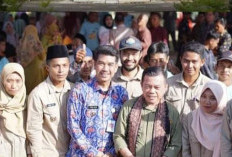 Pj Bupati Raden Najmi Dampingi Gubenur Jambi,  Panen Perdana Kelapa Sawit di Desa Baru, Mestong   