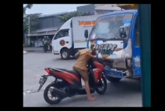 Bikin Panik! Wanita Nekat Melawan Arus dan Mengganggu Lalu Lintas