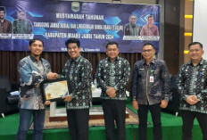 Pemkab Muaro Jambi Beri Penghargaan Predikat Gold  ke PT Bahari Gembira atas Komitmen Tanggung Jawab Sosial 