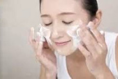 Jangan Salah! Ini Bedanya Cleanser dan Facial Wash 
