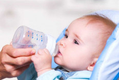 Waktu Terbaik Bayi Minum Air Putih