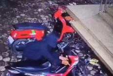 Motor Jamaah Raib di Halaman Masjid, Aksi Pelaku Terekam CCTV