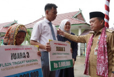  Gubernur Al Haris Serahkan Bantuan Dumisake Miliaran Rupiah untuk Masyarakat Tanjabtim