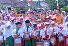 Mantap! 9.994 Siswa di Tanjabtim Dapat Seragam Sekolah Gratis, Orang Tua Langsung Lega