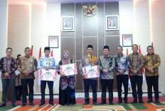 Malam Kenegaraan, Bupati BBS Sampaikan Penghargaan Kepada TNI Polri dan Pasukan Pengibar Bendera 