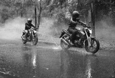 Waspada Aquaplaning saat Berkendara Kiat Aman Berkendara Motor di Musim Hujan Jambi