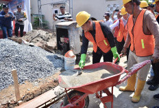 Transformasi Kota Jambi Dimulai, Maulana Resmikan 67 RT Percontohan Kampung Bahagia