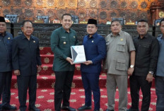 Bupati H M Syukur Sampaikan RAPBD 2026 dan Nota Keuangan