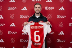 Resmi Berseragam Ajax Amsterdam