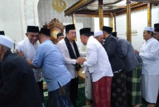 Bupati BBS dan Wakil Bupati Jun Mahir Solat Idul Fitri di Masjid Agung Al-abror Sengeti 