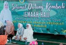 Bupati Dillah Sambut Kepulangan 124 Jemaah Haji di Masjid Agung Nur-Addarojat Tanjab Timur