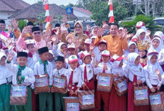  Bupati Dillah Launching Seragam Sekolah Gratis dan Teken MOU Bersama BPJS    