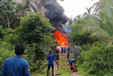 Gudang Diduga Berisi BBM Bersubsidi Terbakar 