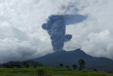 Gunung Marapi Sumatera Barat Erupsi 