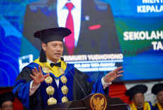 Wisuda 702 Taruna Sekolah Tinggi Pertanahan Nasional, AHY: Jangan Pernah Berhenti Belajar