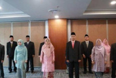 Unja Lantik 12 Pejabat Baru, Rektor Tekankan Profesionalisme dan Tanggung Jawab