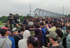 Tuntut Keadilan, Ratusan Warga Gelar Aksi Damai di Jembatan Talun