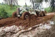 Jalan Rusak Diperbaiki Setelah Viral di Medsos