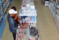 CCTV Ungkap Aksi Pasutri Curi Satu Rak Lipstik Maybelline di Toko Kosmetik Jambi