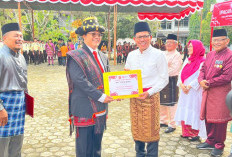 UNJA Semarakkan HUT RI ke-80: Busana Adat Nusantara Warnai Upacara Kemerdekaan
