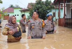 Polresta Jambi Siagakan Personel di Lokasi Banjir untuk Keamanan Masyarakat