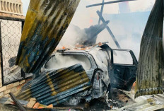 Kebakaran Hebat Hanguskan Rumah dan Mobil, Kerugian Capai  Ratusan Juta
