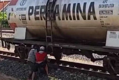 Sekelompok Orang Diduga Maling Minyak Tangki Pertamina 