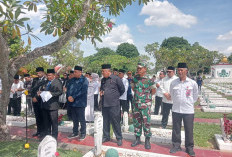 Dimakamkan di Taman Makam Pahlawan Jambi, Suasana Duka Iringi Kepergian Bambang Priyanto