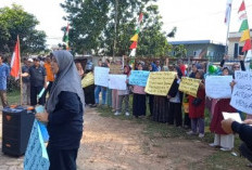 Puluhan Warga Datangi Kantor Unit Perumda Air Minum Tirta Muaro Jambi di Mendalo, Ini Alasannya