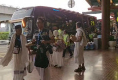 Keberangkatan 719 Calon Haji Ilegal Ditunda 