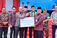 Wujudkan Kota Jambi Bahagia, Wali Kota Maulana Launching Jamsostek bagi Pekerja Rentan