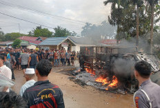 Siswa SD Tewas Tertabrak Truk, Warga Blokir Jalan, Bakar Truk Pelaku