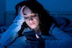 Suka Scroll sebelum Tidur? Waspadai Dampaknya pada Otak