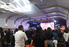 Ratusan Jemaat GBI Soekarno Hatta Tampak Khusyuk Ibadah Jumat Agung