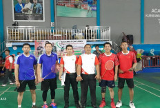 Pj Bupati Raden Najmi Resmi Buka Turnamen Bandminton Kejuaraan Disdikbud 2024 