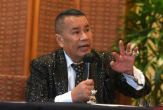 Hotman Paris dan Komisi III DPR Saling Bantah